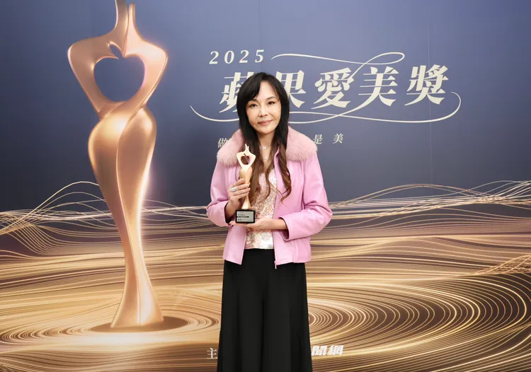 美加醫美拿下「年度醫美診所大賞優選」，營運副總蔡麗綺強調，「顧客進來我們診所，就要精準找出顧客問題，針對顧客問題做改善，力求完美服務」。